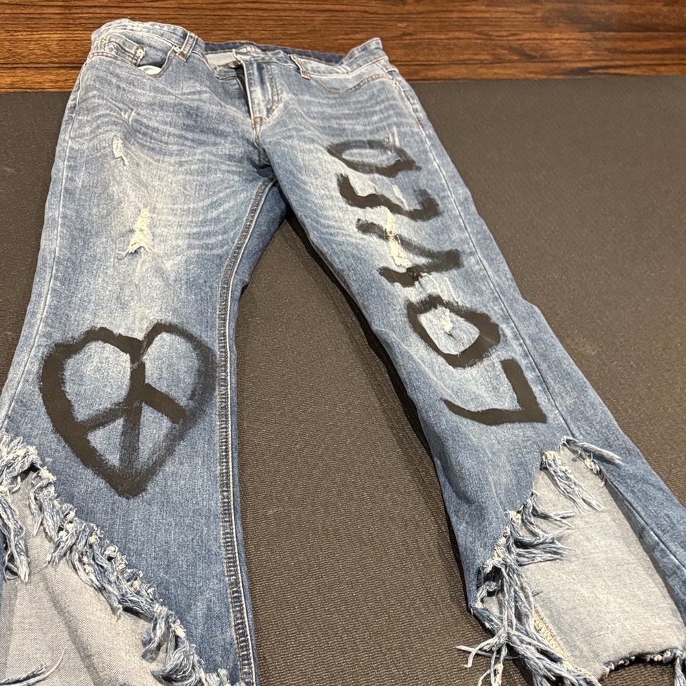 AUM COUTURE JEANS